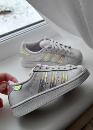 Білі кеди adidas