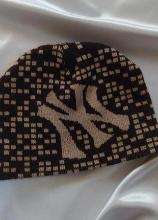 Мужская шапка