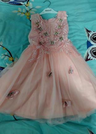 Святкова зефірна сукня з метеликами