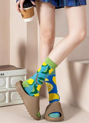 Супермодные  и яркие носки унисекс.. разно-парные носки в одном стиле. лимон.2 фото