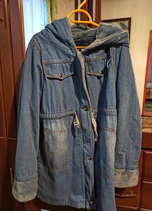 Зимова джинсова куртка