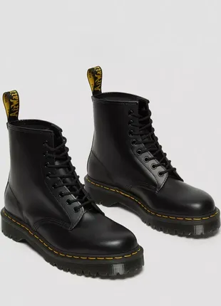 Ботинки сапоги dr. martens 1460 bex smooth leather lace up boots черная кожа5 фото