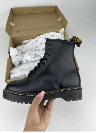 Dr.martens 25345001-1460-bex черевики black smooth, оригінальні черевики др мартенс на платформі2 фото