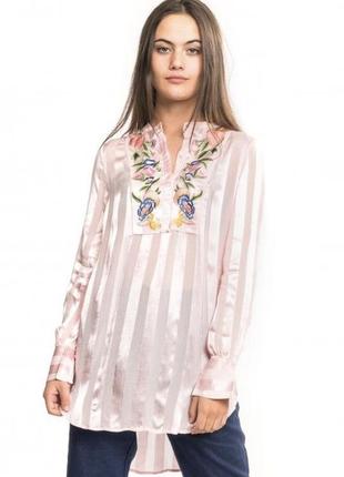 Красивая розовая блузка с вышивкой, р. м
