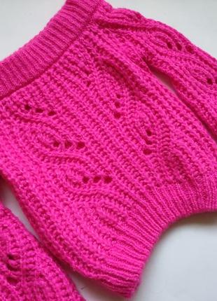 Теплий розовий светр з відкритими плечима1 фото