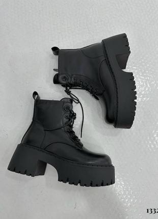 Ботинки зимние черные на платформе2 фото