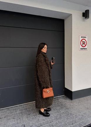 Дуже зручна та тепла довга шубка