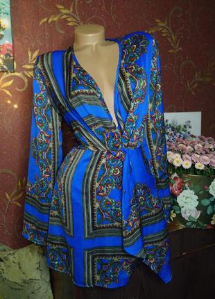 Синее короткое асимметричное платье с этническим принтом от prettylittlething4 фото