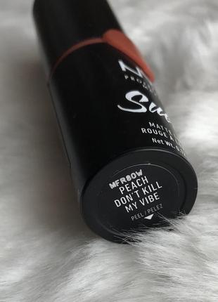 Матова помада для губ nyx suede matte lipstick / матова помада4 фото