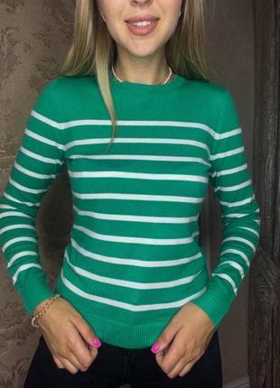 Стильний жіночий светр у смужку зеленого кольору, жіночий вязаний светр у смужку у кольорах