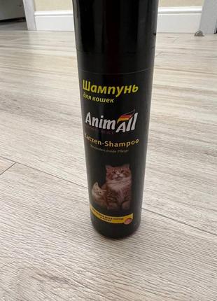 Шампунь для кошек, покупали как самый щадящий для котенка