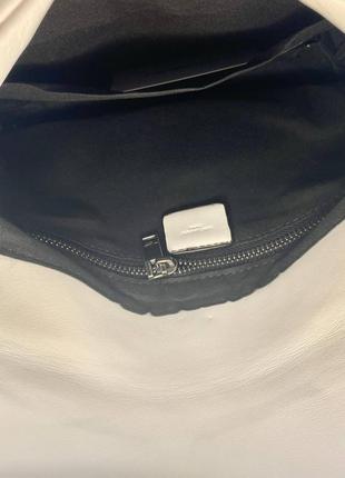 Yves saint laurent жіноча сумка м'яка з ремінцем шкіряна біла7 фото