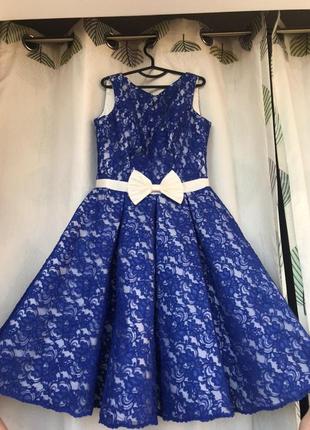 Шикарное кружевное платье на выпуской, классичекий синий, винтаж2 фото