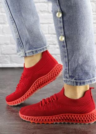 Стильные женские красные кроссовки сетка