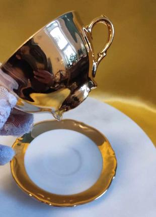 Коллекционная бело-золотая чашка с блюдцем, германия, h.k. бавария. 24 карата золота
