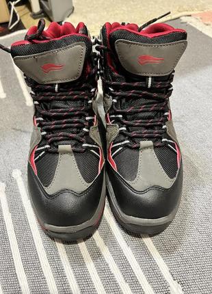 Трекінгове взуття 37р