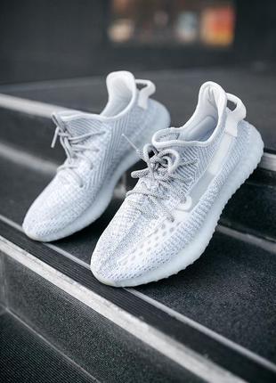 Женские кроссовки адедас изи буст рефлективные adidas yeezy boost static reflective