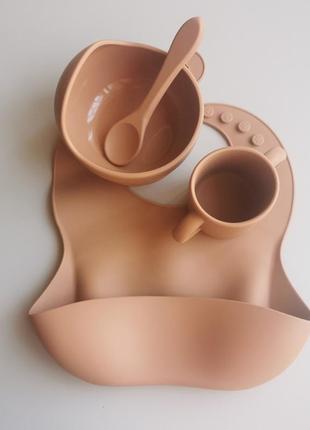 Набор детской силиконовой посуды для первого прикорма шоколадного цвета