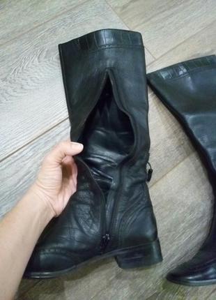 Max mara черные деми кожаные сапоги низкий каблук6 фото