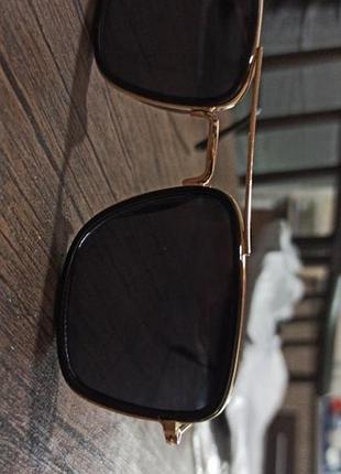 Сонцезахисні окуляри