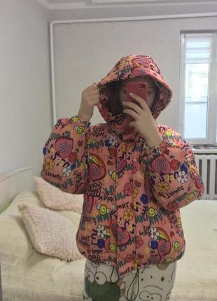 Мультяшна рожева курточка 🫦