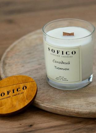 Соєва ароматична свічка "солодкий тютюн" sofico candles3 фото