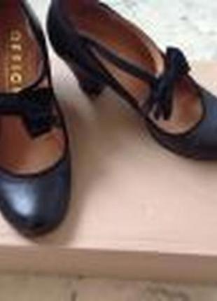 Черные кожаные туфли на широкую ногу