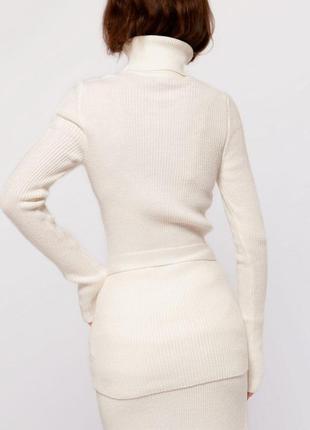 Теплый длинный вязанный свитер женский с воротом молочного цвета. модель sw9272 фото