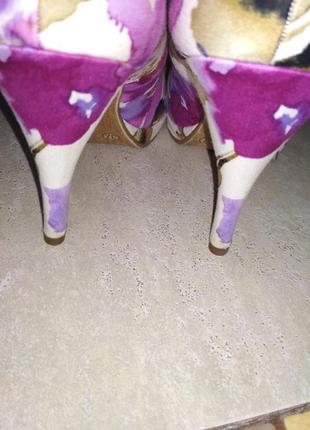 Туфли цветочный принт tamaris4 фото