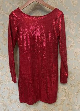 Праздничное, яркое, современное платье, червянного цвета, размер s.1 фото