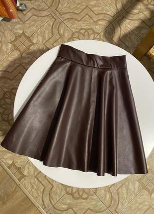 Новая юбка-солнце эко-кожа, размер s2 фото