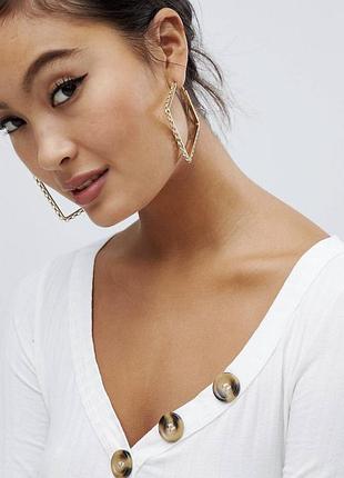 Крупные оригинальные  золотистые серьги-кольца квадратной формы asos  designb