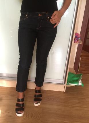 Джинси укорочені брюки з контрастною строчкою від sqon розмір s -м/28