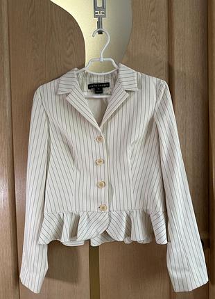 Жіночий жакет від дорогого бренду