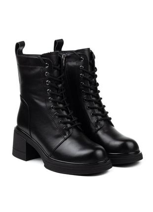 Ботинки женские зимние кожаные черные на платформе и среднему устойчивом каблуке с шнуровкой 1732ц