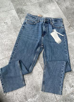 Прямі сині джинси