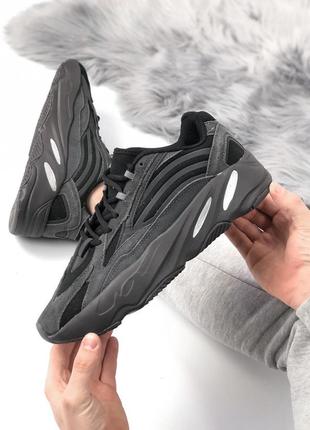 Кроссовки adidas yeezy boost 700