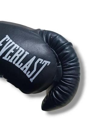 Боксерские перчатки everlast 10 oz кожа черные2 фото