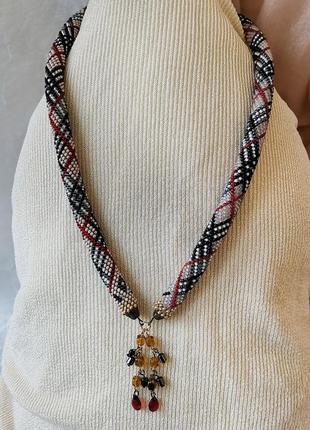 Украшение из бисера колье-жгут "берберри классик"