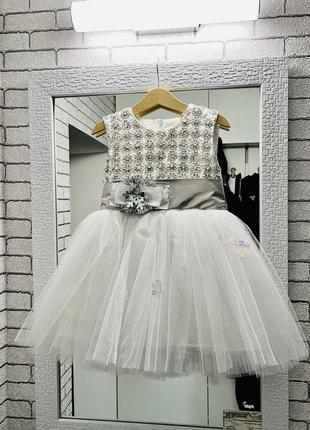 Шикарное платье для маленькой принцессы1 фото