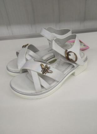 Босоножки для девочек т-4974. размеры:26,27,28,29,30,31. цена 300 грн.