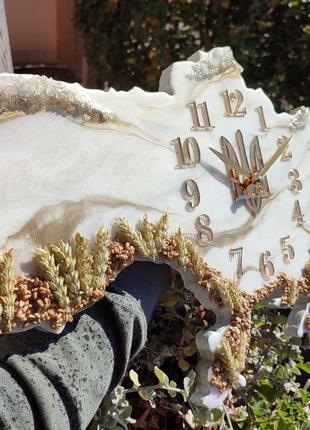 Часы настенные из эпоксидной смолы "карта украины" 40x25 см