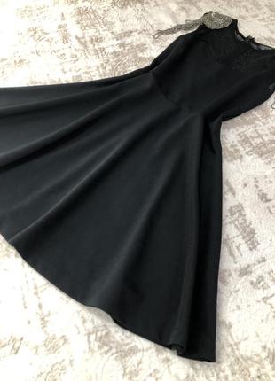 Чорне міні платтячко сукня з красивими плечиками4 фото