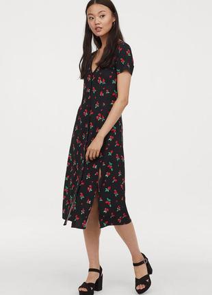 Платье вискоза миди в ягодах клубника клубнику чёрное2 фото