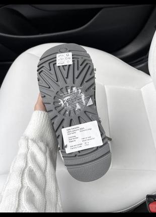 Ugg mini grey lacquer 2 zip 4