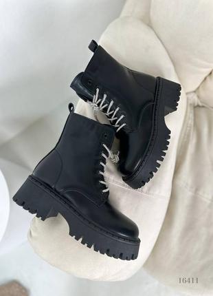 Зимние ботинки шнурки со стразами10 фото