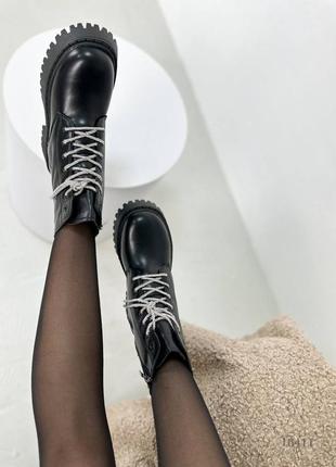 Зимние ботинки шнурки со стразами9 фото