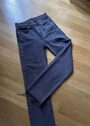 Серые джинсы штаны xs xxs 24 levi’s levis zara