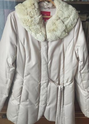 Куртка -пуховик snow image,бежевого кольору ,хутро натуральне кролик ,розмір l(40),пух 70,пір'я30.