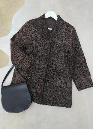 Шуба укорочена каракулева.